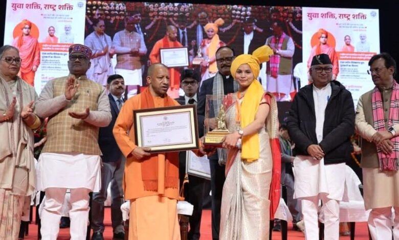 15 January 2026- Khandelwal College Student Sanjana Honoured by CM Yogi Adityanath