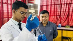KCMT advanced biotechnology lab with research instruments